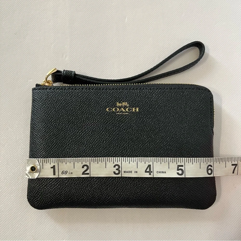 Coach Black Leather Corner Zip Wristlet NWT